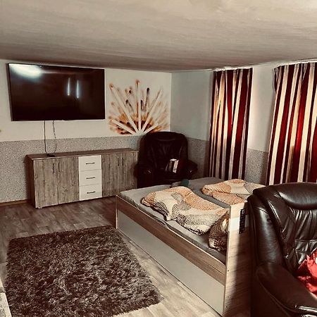 Best Price Guesthouse Seghedin Exterior foto
